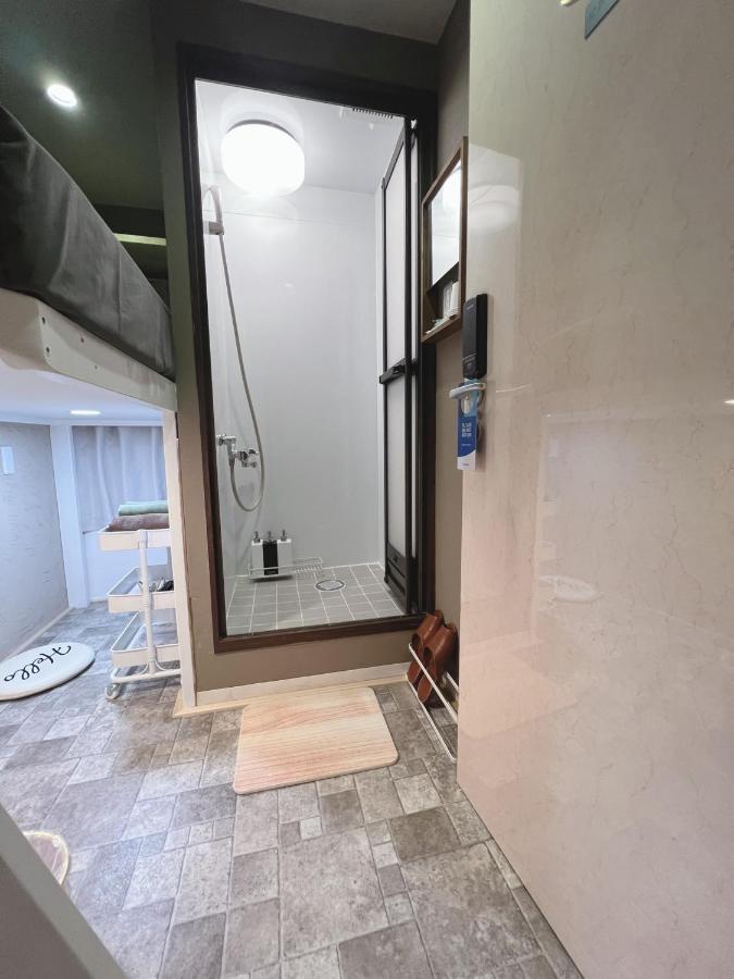 誠家　Makoto Hostel Tokyo Esterno foto